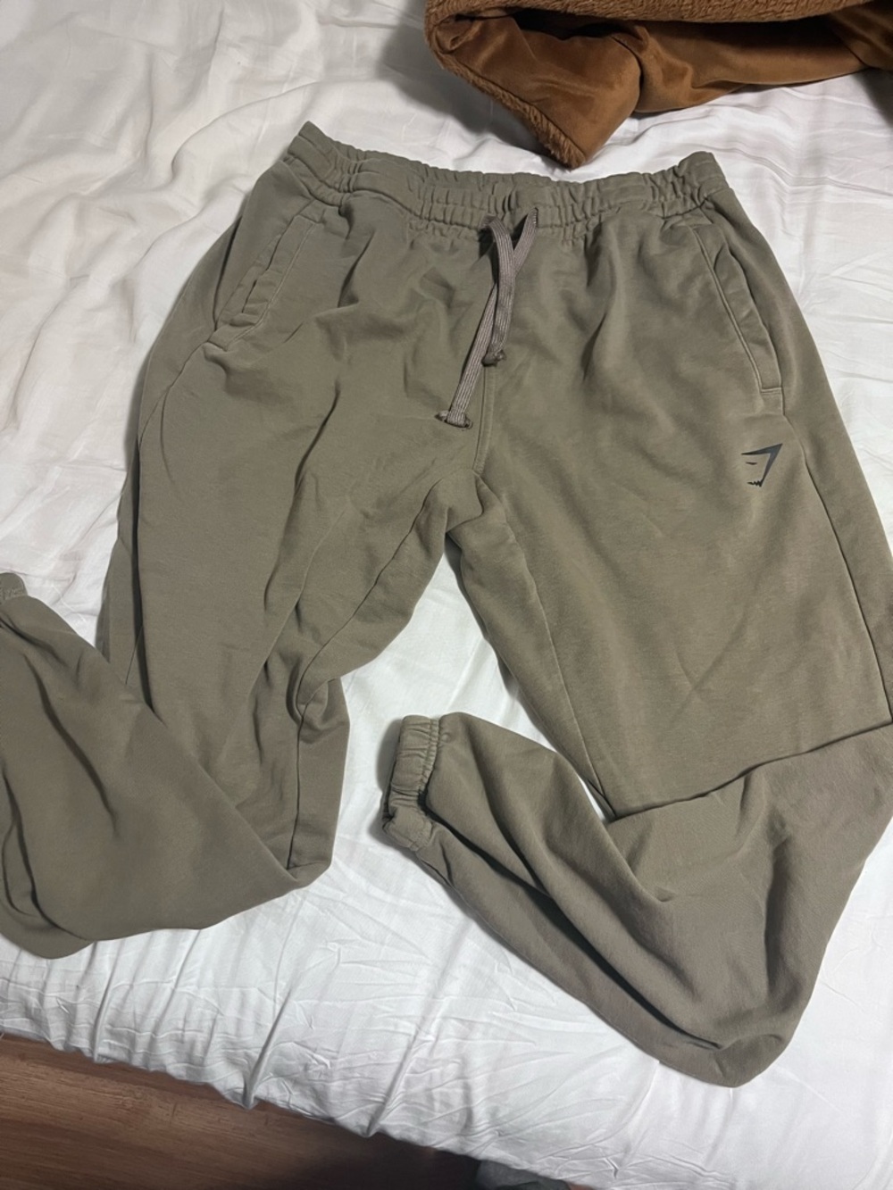 Gymshark Men's Olive Tapered Jogger Sweatpants